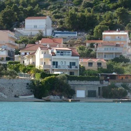 Sisko Сasa de vacaciones Trogir