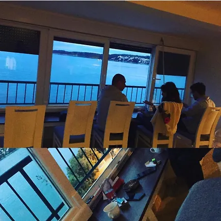 First Row To The Sea - Ideal For Families - Sea At Your Doorstep - House Sisko Trogir