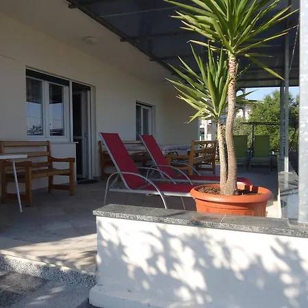 First Row To The Sea - Ideal For Families - Sea At Your Doorstep - House Sisko Holiday home *