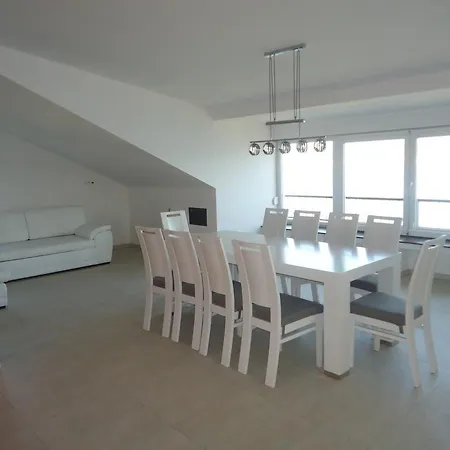 Будинок відпочинку Beachfront Home - Wake Up To The Sea - House Sisko Трогір